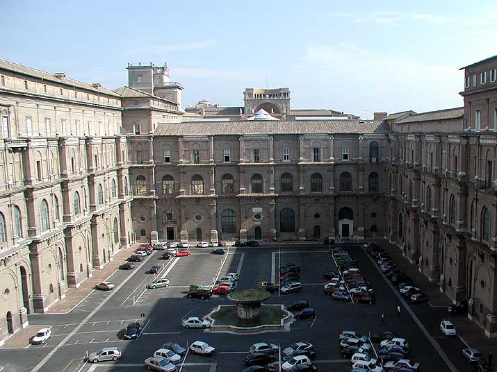 Photo of Vatican courtyard - parking lot