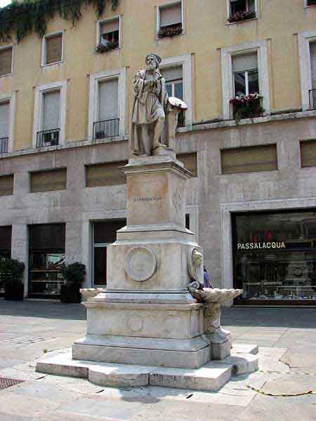 Parmigianino Sculpture in Parma