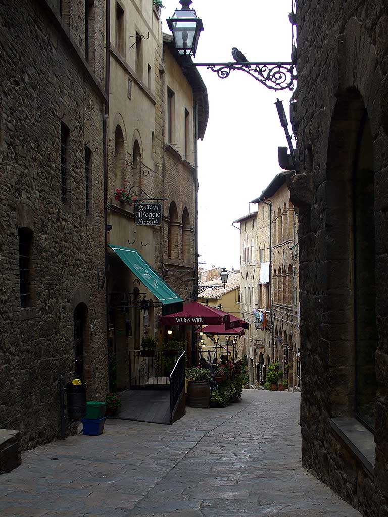 Web and Wine in the town of Volterra, Italy